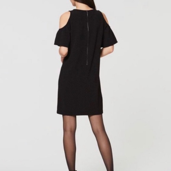 EUC Ann Taylor Black Cold Shoulder Ruffle Sleeve Dress with optional Sash - Picture 2 of 7